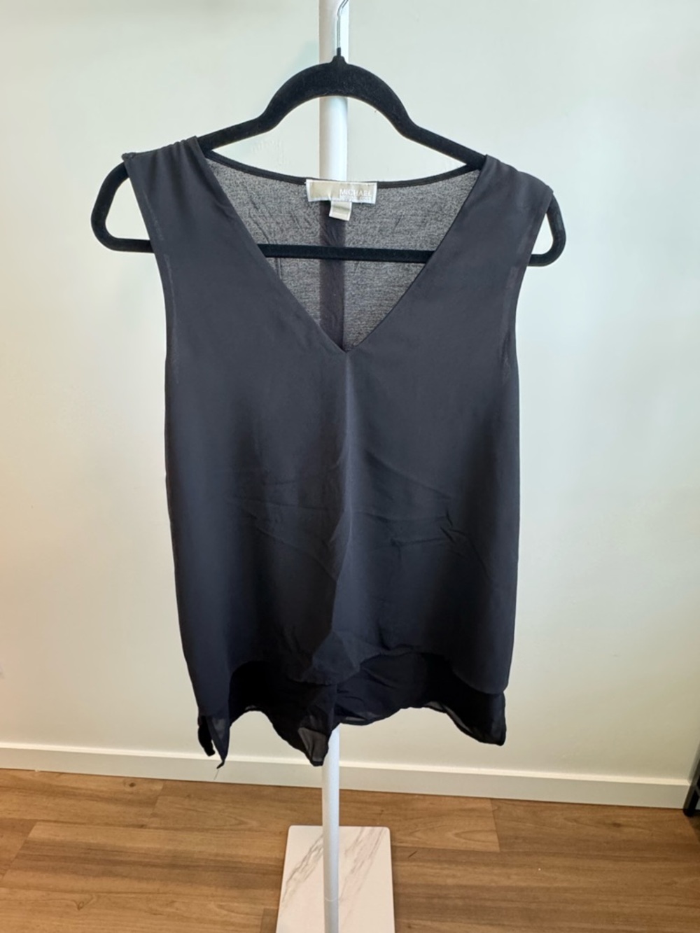 Michael Kors Black Sleeveless V-Neck Tank Top size L